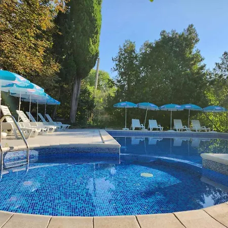 מלון Park-hotel Rusalka 3*